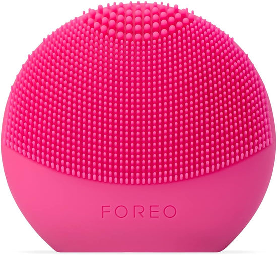 FOREO LUNA play smart 2 - Facial Cleansing Brush - 2-in-1 Skin Analysis & Facial Cleanser - Travel Accessories - Silicone Face Massager - Holiday Essentials - App-connected - Cherry Up
