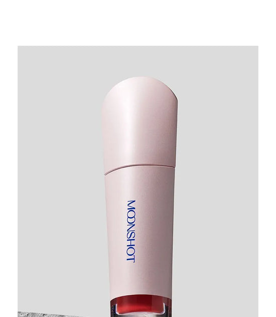 Load image into Gallery viewer, Moonshot Performance Lip Blur Fixing Tint #01 Keen: Warm-tone soft peachy beige colour
