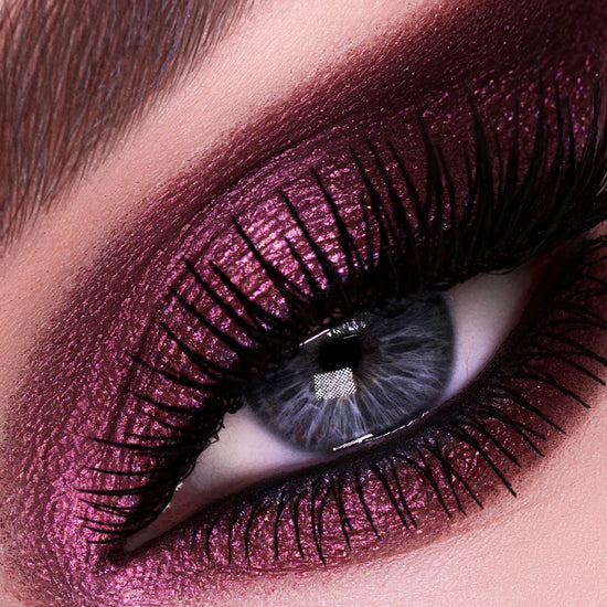 Pat McGrath ChromaLuxe Artistry Pigment Midnight Temptress (Deep Violet Metallic Shimmer with Gold Sparkling Pearls)