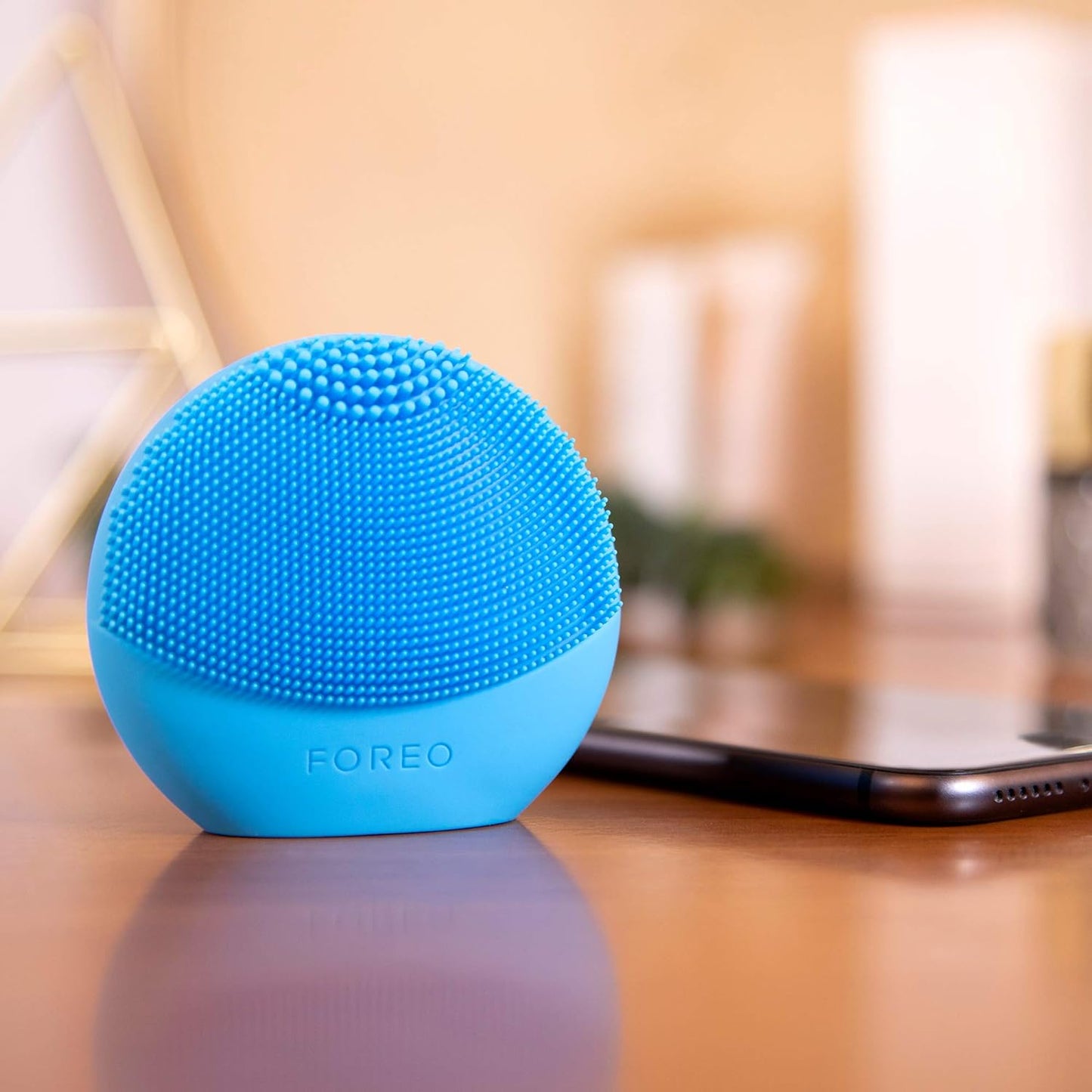 FOREO LUNA fofo Smart Face Brush and Skin Analyzer, Offers Personalized Cleansing for a Unique Skincare Routine, Replaceable Battery Facial Cleansing Brush