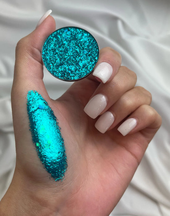 Load image into Gallery viewer, With Love Cosmetics Crushed Diamonds Pressed Glitter - Ocean Blue
