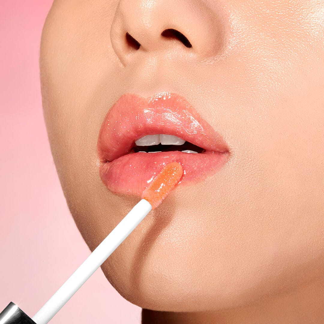 Sigma Beauty Hydrating Lip Gloss - Glaze (HYALURONIC ACID | VITAMIN E | JOJOBA OIL | PH-ACTIVATED)