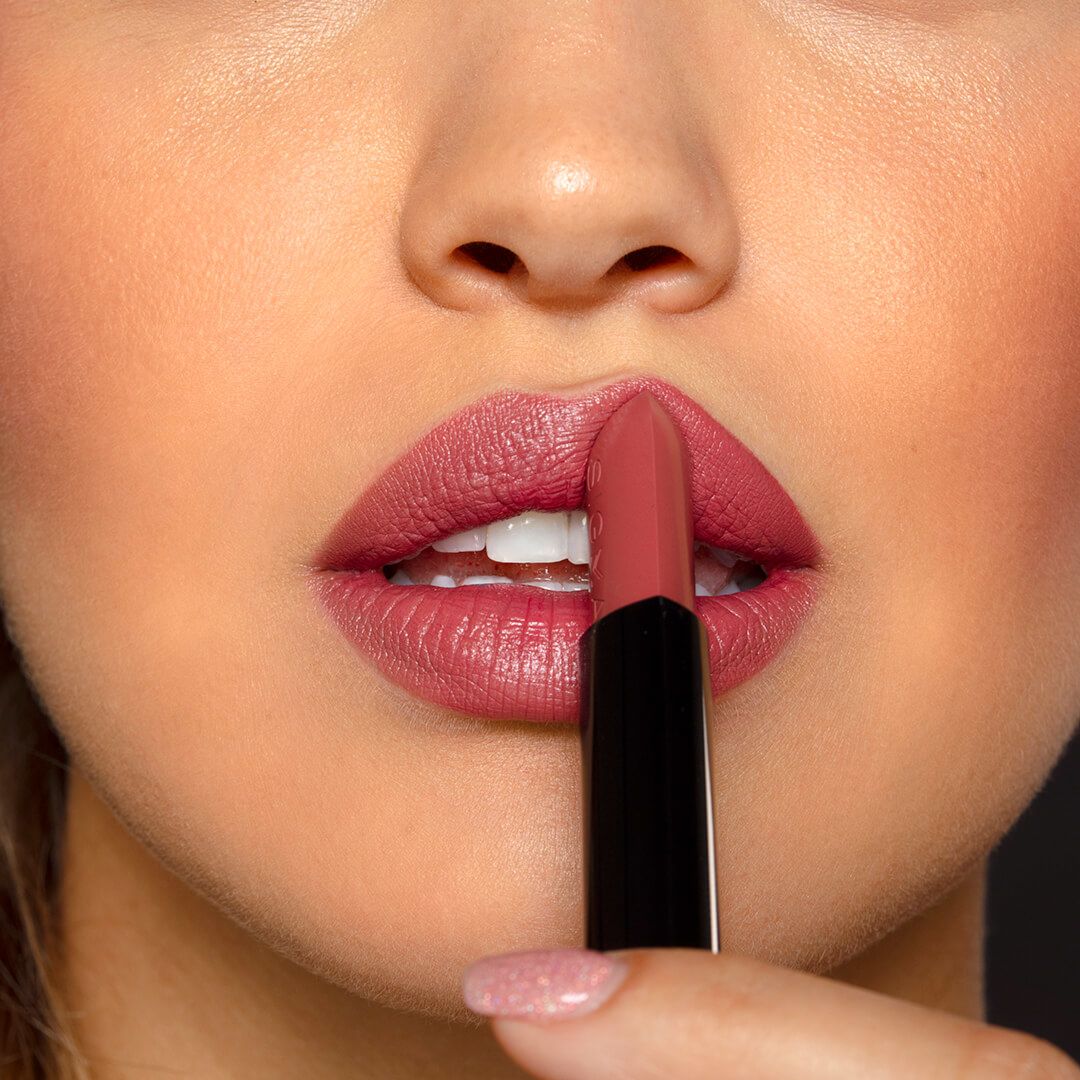 Load image into Gallery viewer, Sigma Beauty Infinity Point Lipstick - Temptation
